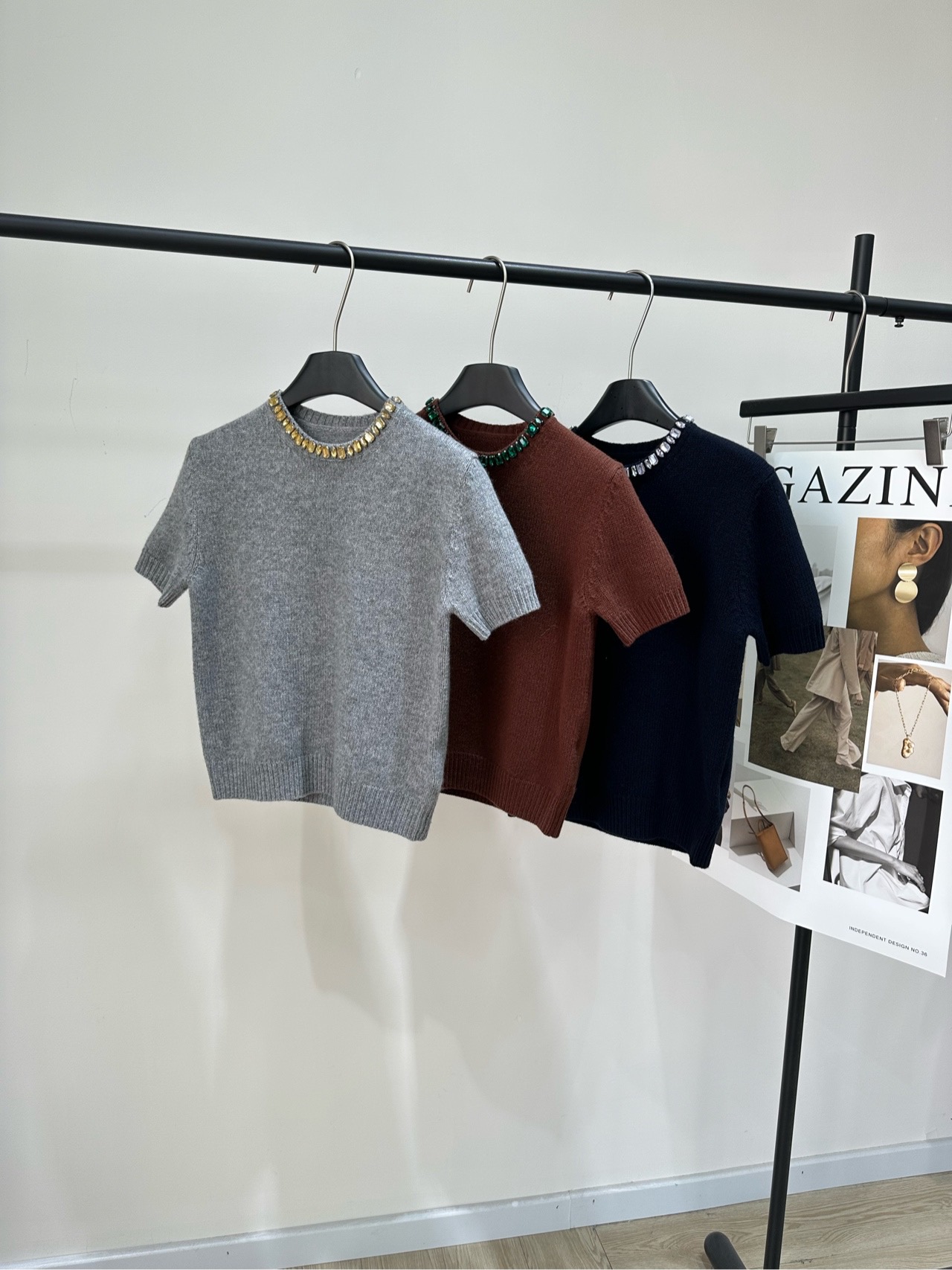 Women's short sleeves